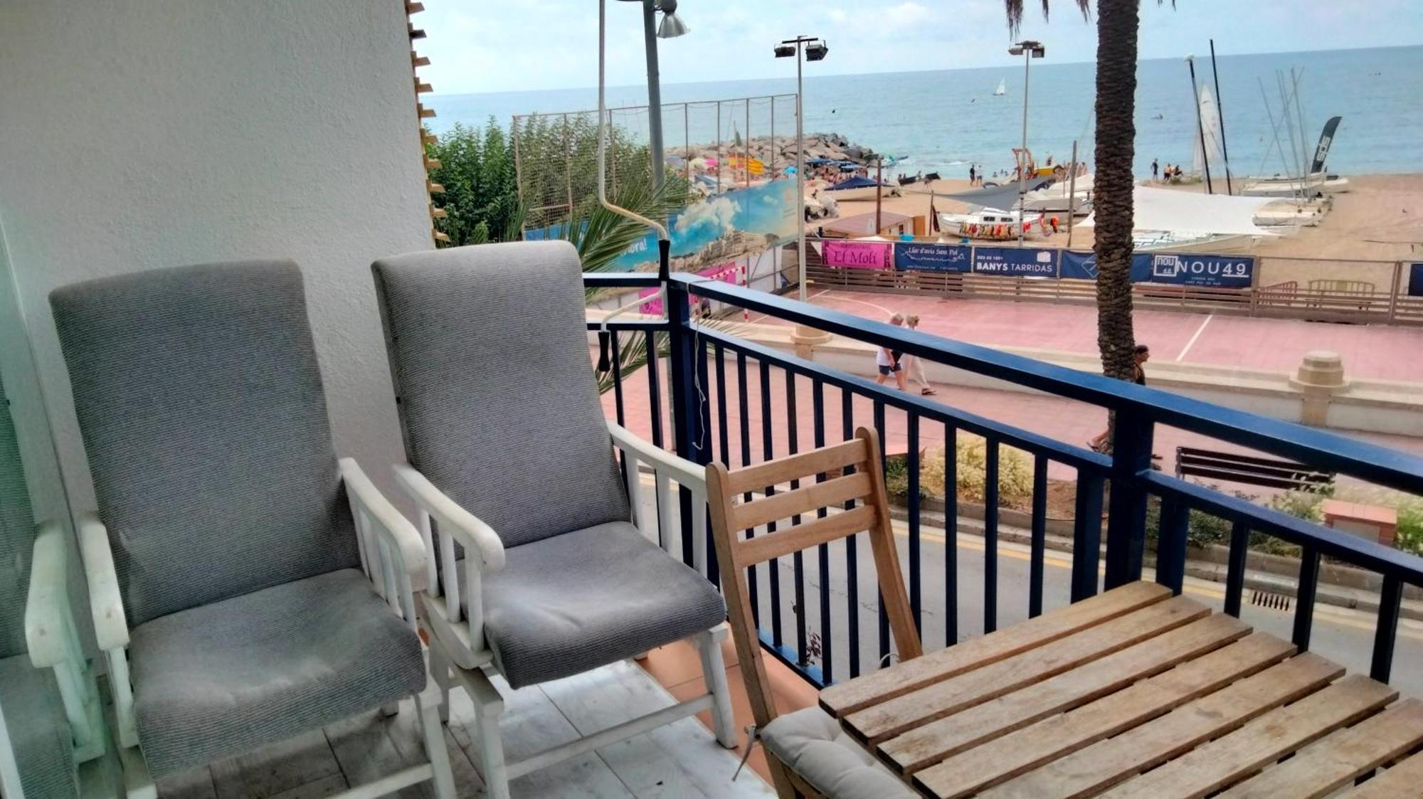 Appartement Beachfront With Private Parking